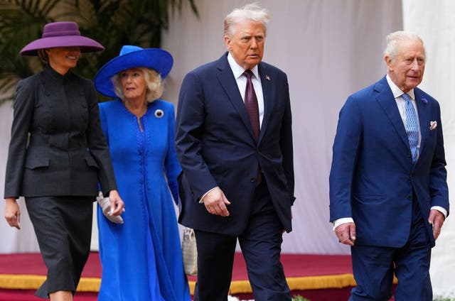 <p>La primera dama Melania Trump, el presidente Donald Trump, el rey Carlos III y la reina Camila en el castillo de Windsor el 17 de septiembre, durante la segunda visita de Estado de Trump</p>