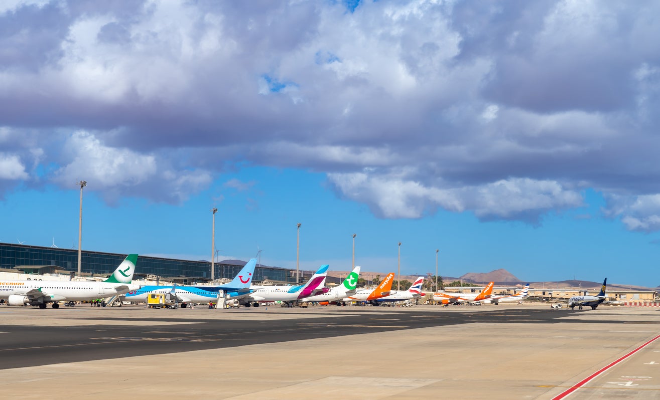 <p>Flight operations were suspended for just over an hour due to the presence of a drone at Fuerteventura Airport</p>