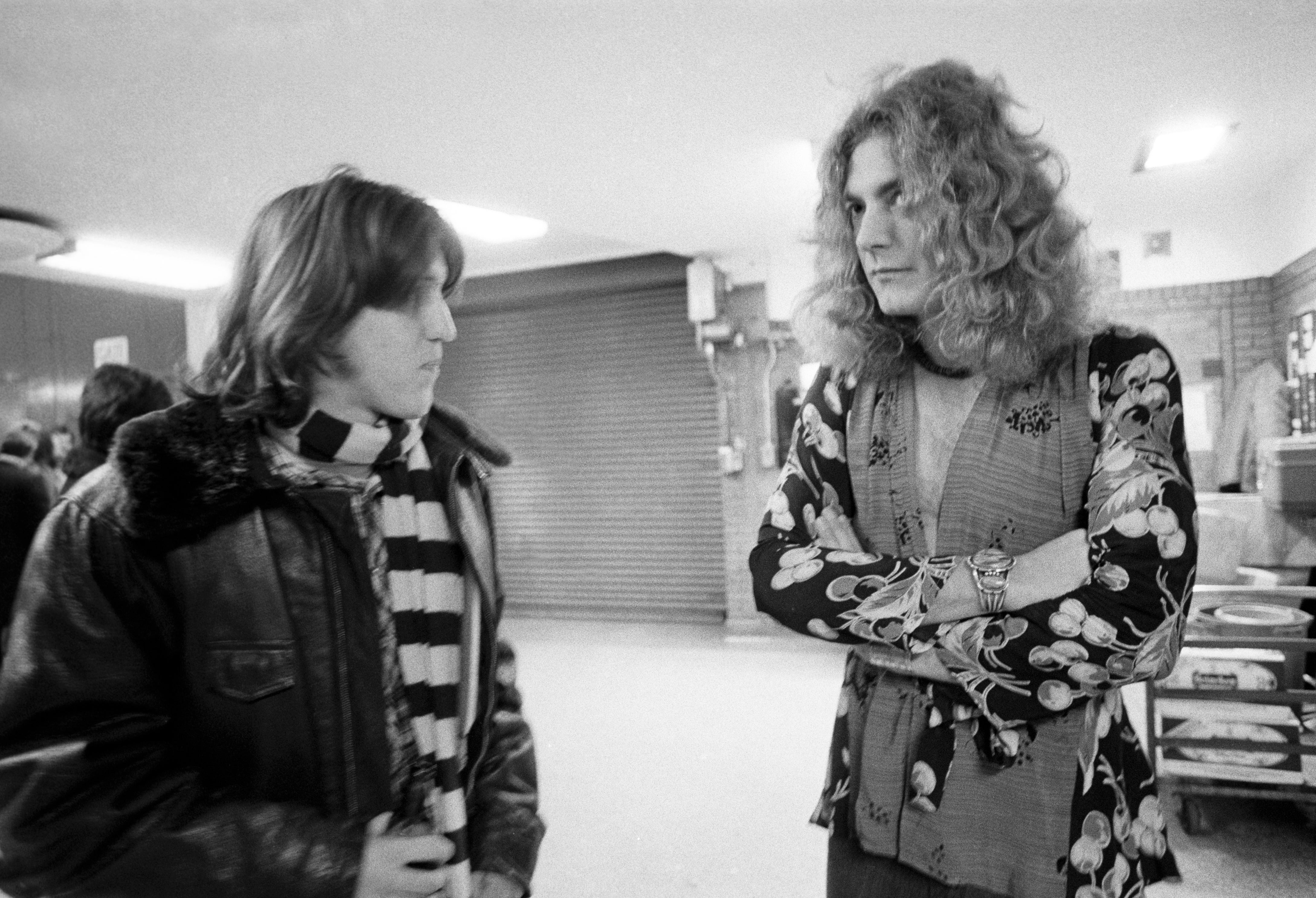 Crowe with Robert Plant backstage at Chicago Stadium in 1975