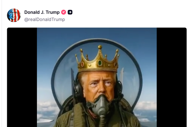 <p>Donald Trump se burló de las protestas al compartir un video generado por IA donde bombardea una manifestación con un líquido marrón que parecería ser barro o incluso excremento</p>