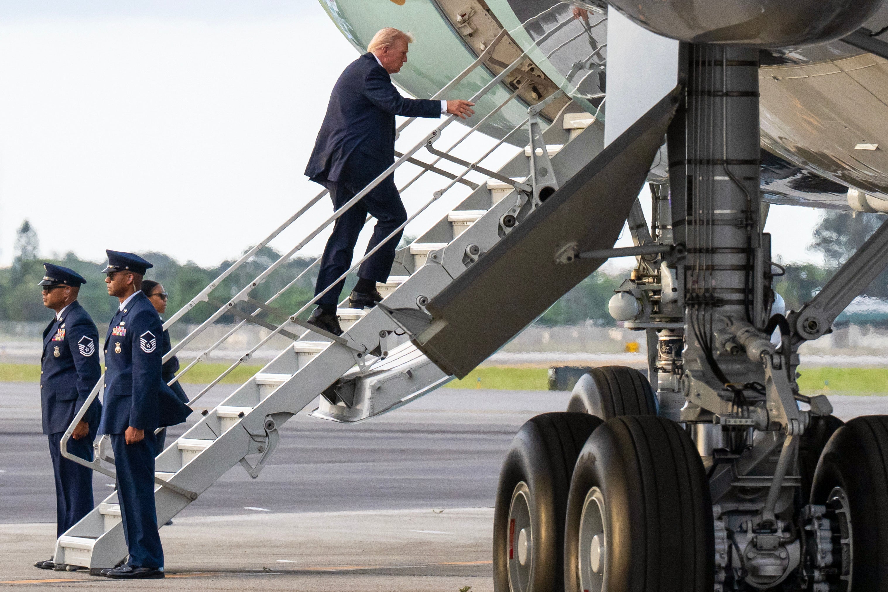The discovery was made by the Secret Service during advance security sweeps ahead of Trump’s arrival in Florida for the weekend