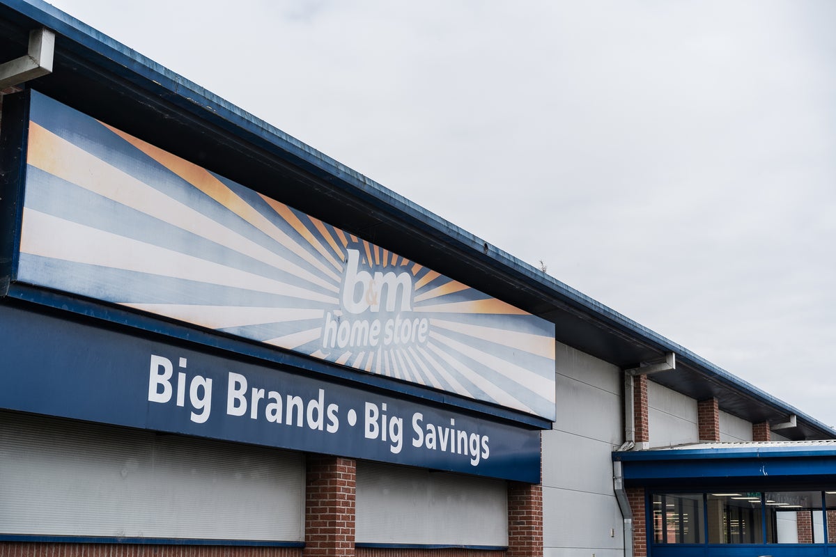 B&M shares plunge as finance chief quits over ‘embarrassing’ accounting error B&M shares plunge as finance chief quits over ‘embarrassing’ accounting error