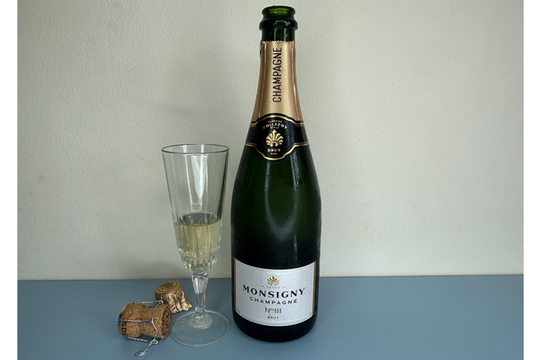 Best champagnes indybest review Aldi Veuve Monsigny brut champagne