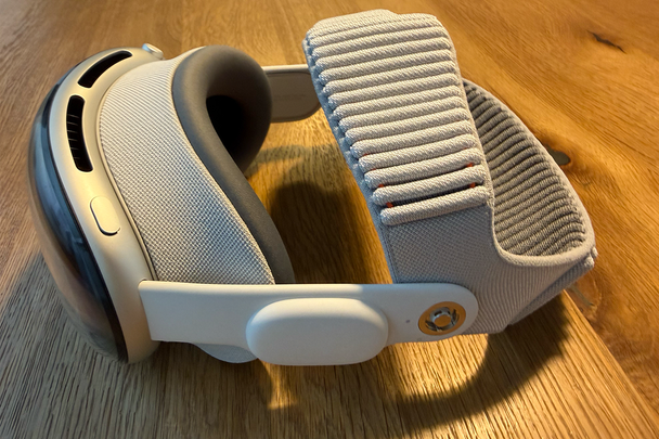 Apple Vision pro IndyBest review