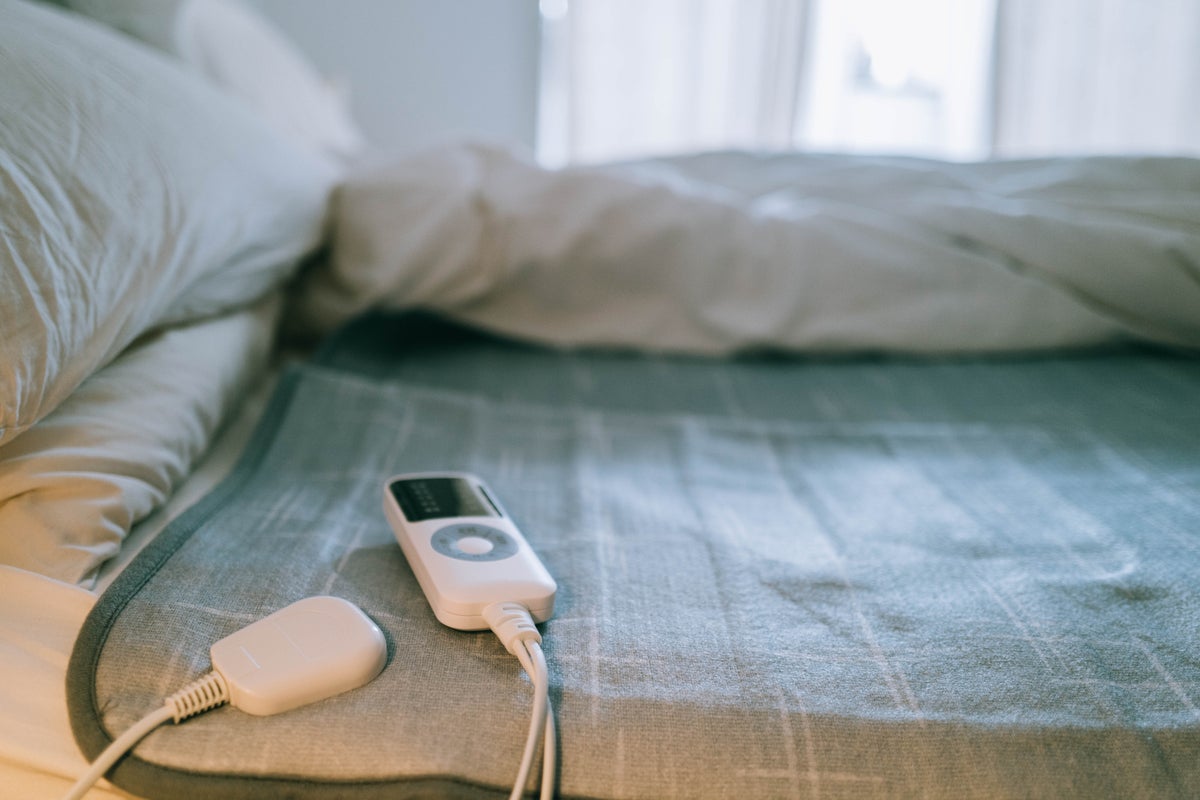 Major energy companies offer free electric blankets to save up to 300 on bills