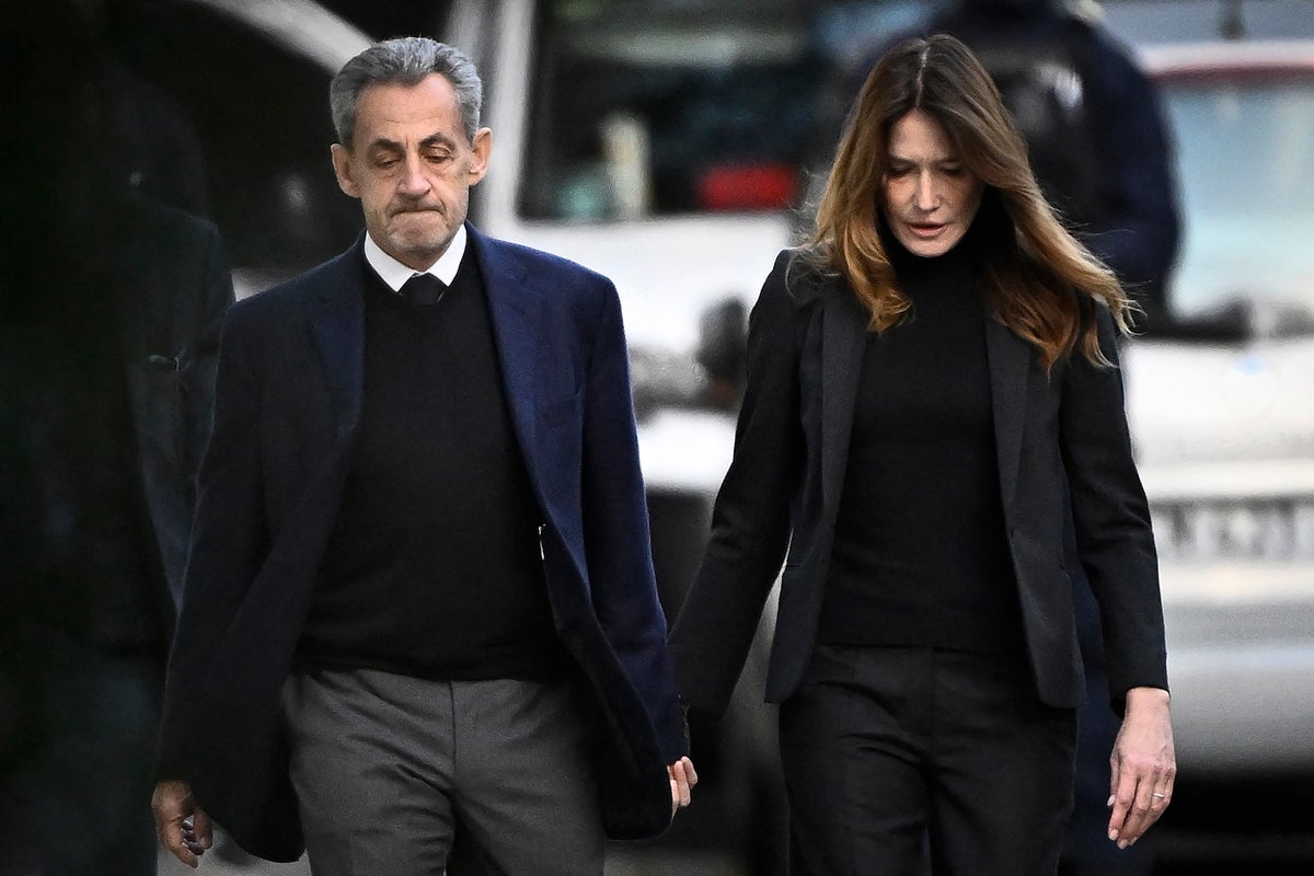 Court to decide today whether President Sarkozy should be released from Paris prison 