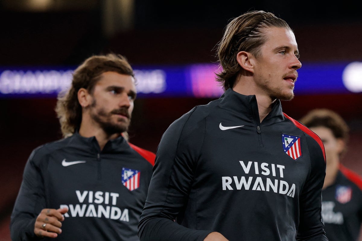 Arsenal apologise after Atletico Madrid left with cold water in changing rooms Arsenal apologise after Atletico Madrid left with cold water in changing rooms