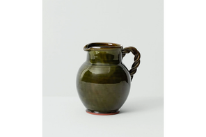Toast pitcher