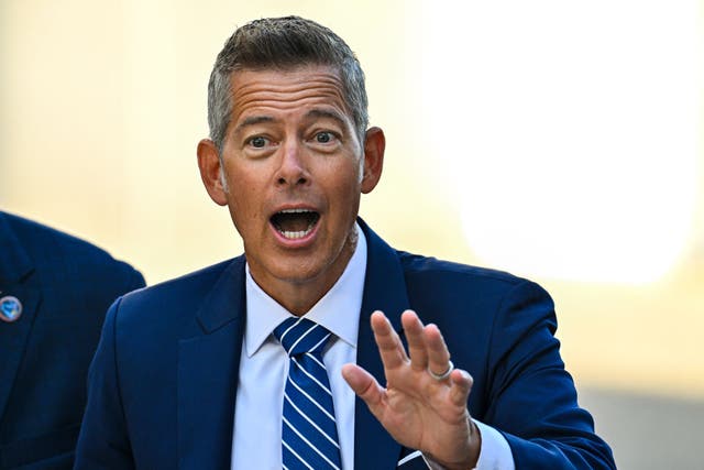 <p>U.S. Transport Secretary Sean Duffy has threatened to pull $160 million dollars from California, claiming the state is illegally issuing commercial drivers licenses to non-citizens</p>