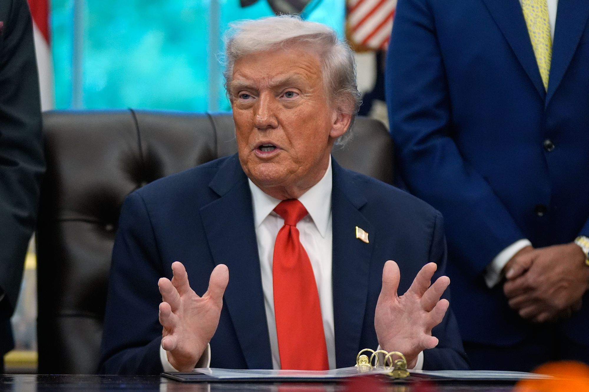 Trump sugeriu que altos funcionários do governo estão investigando as eleições de 2020 porque ele encheu o governo de negadores eleitorais que alimentam sua falsa narrativa de que as eleições foram fraudadas contra ele.