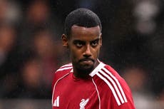 Arne Slot provides worrying Alexander Isak injury update in latest Liverpool blow