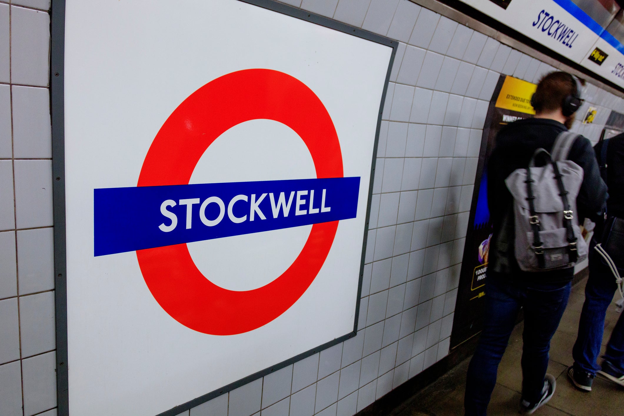 <p>Severe delays will remain while engineers fix a ‘signal failure at Stockwell’</p>