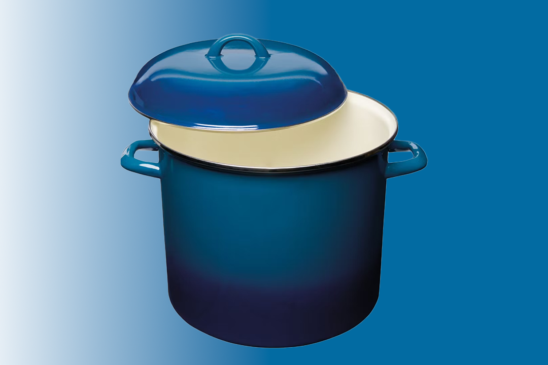 <p>The pot is a fraction of the price of Le Creuset cookware </p>