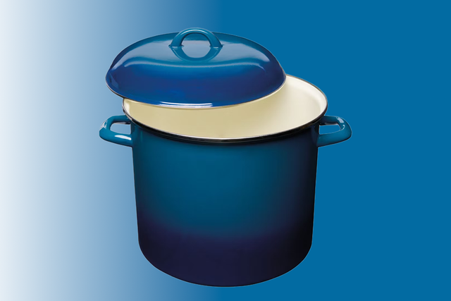 <p>The pot is a fraction of the price of Le Creuset cookware </p>