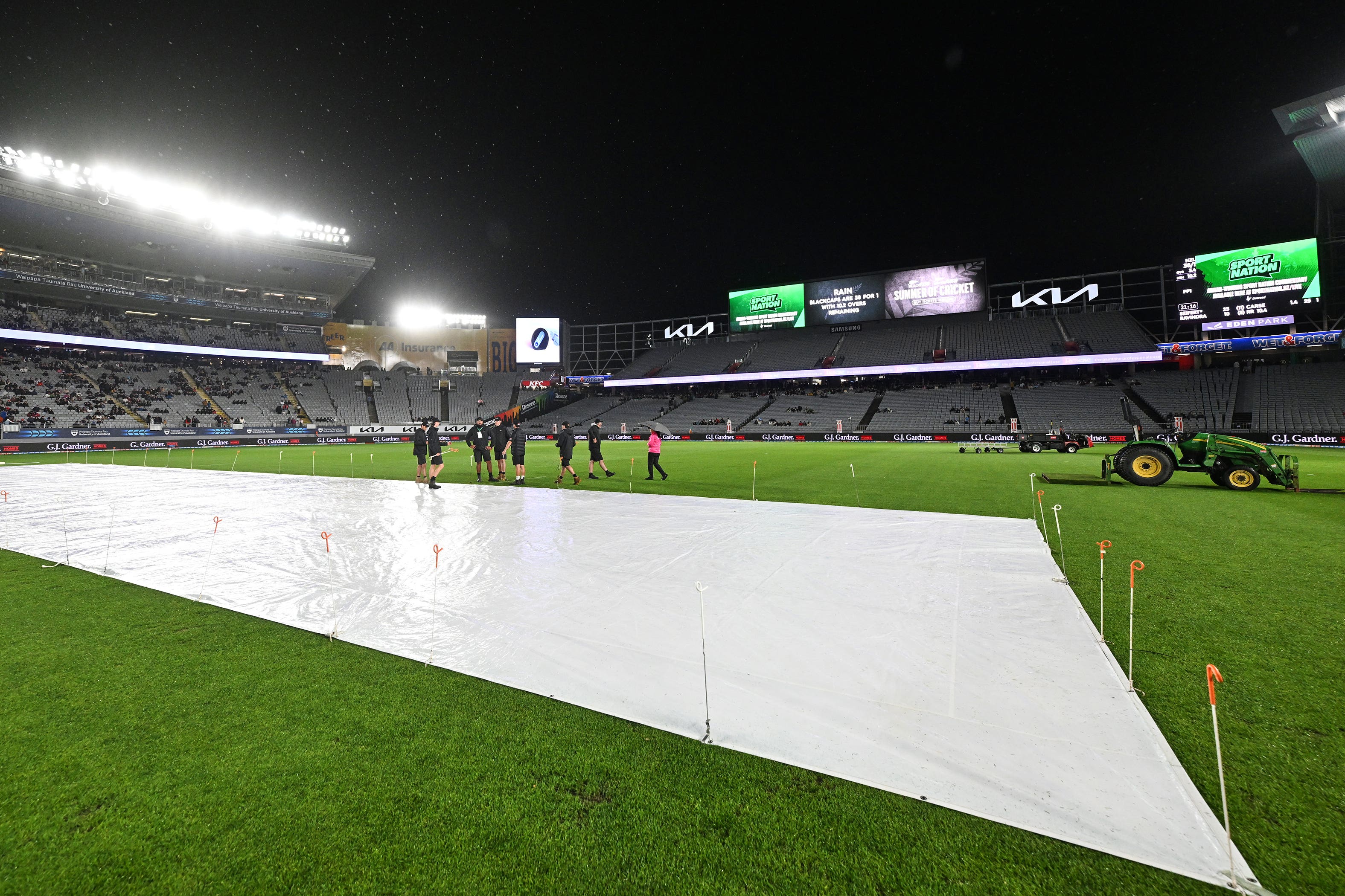 Intermittent rain showers led to England’s third T20 against New Zealand being abandoned (Andrew Cornaga/AP)