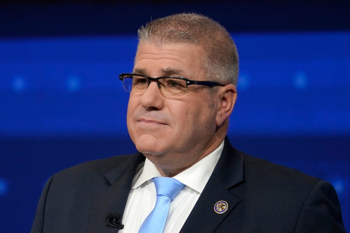 Four family members of Illinois politician Darren Bailey killed in helicopter crash