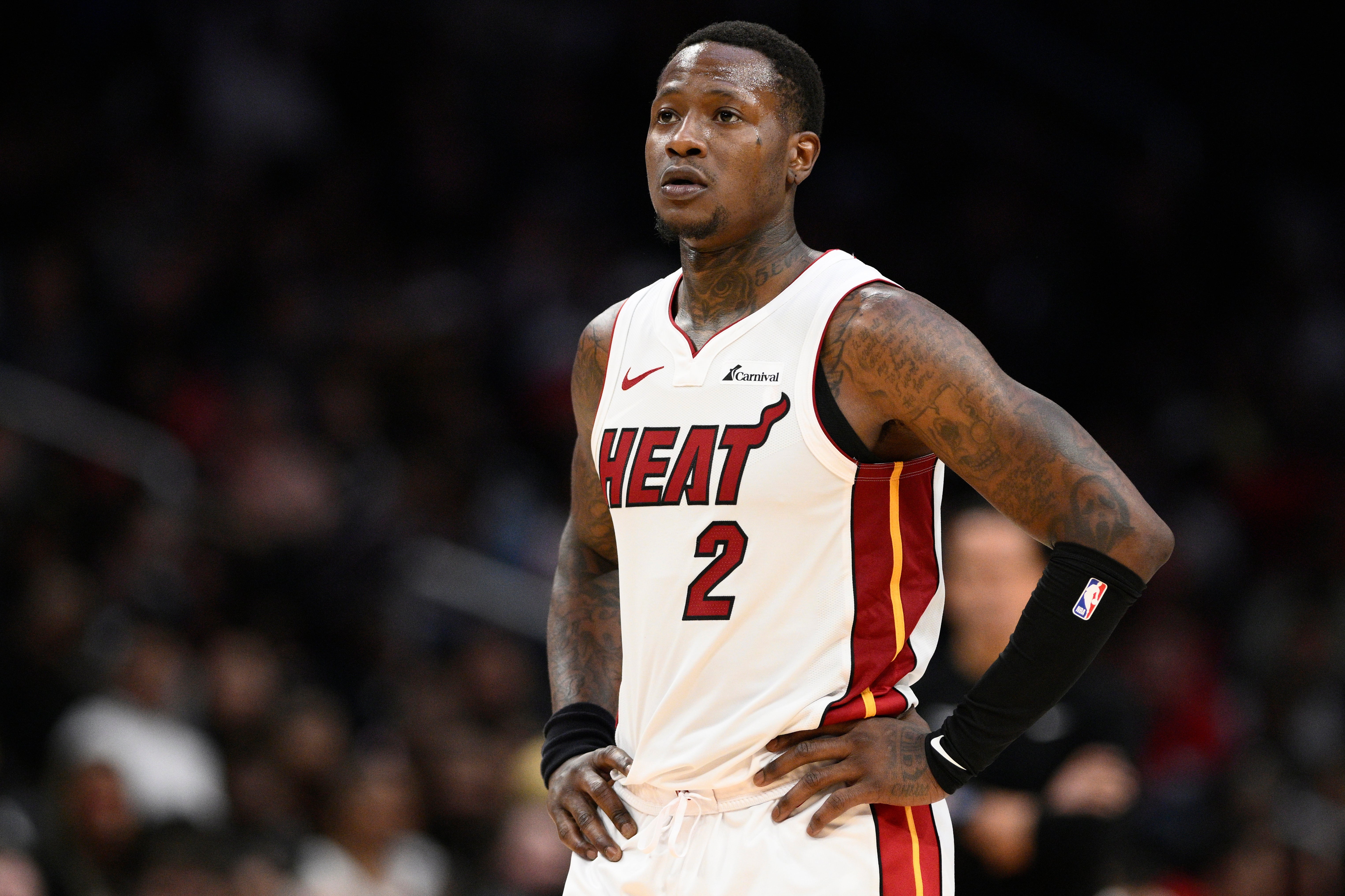 Na quinta-feira, mais de 30 pessoas, incluindo Terry Rozier, estrela do Miami Heat, foram presas em conexão com uma investigação do FBI sobre apostas esportivas privilegiadas e jogos de pôquer fraudulentos.