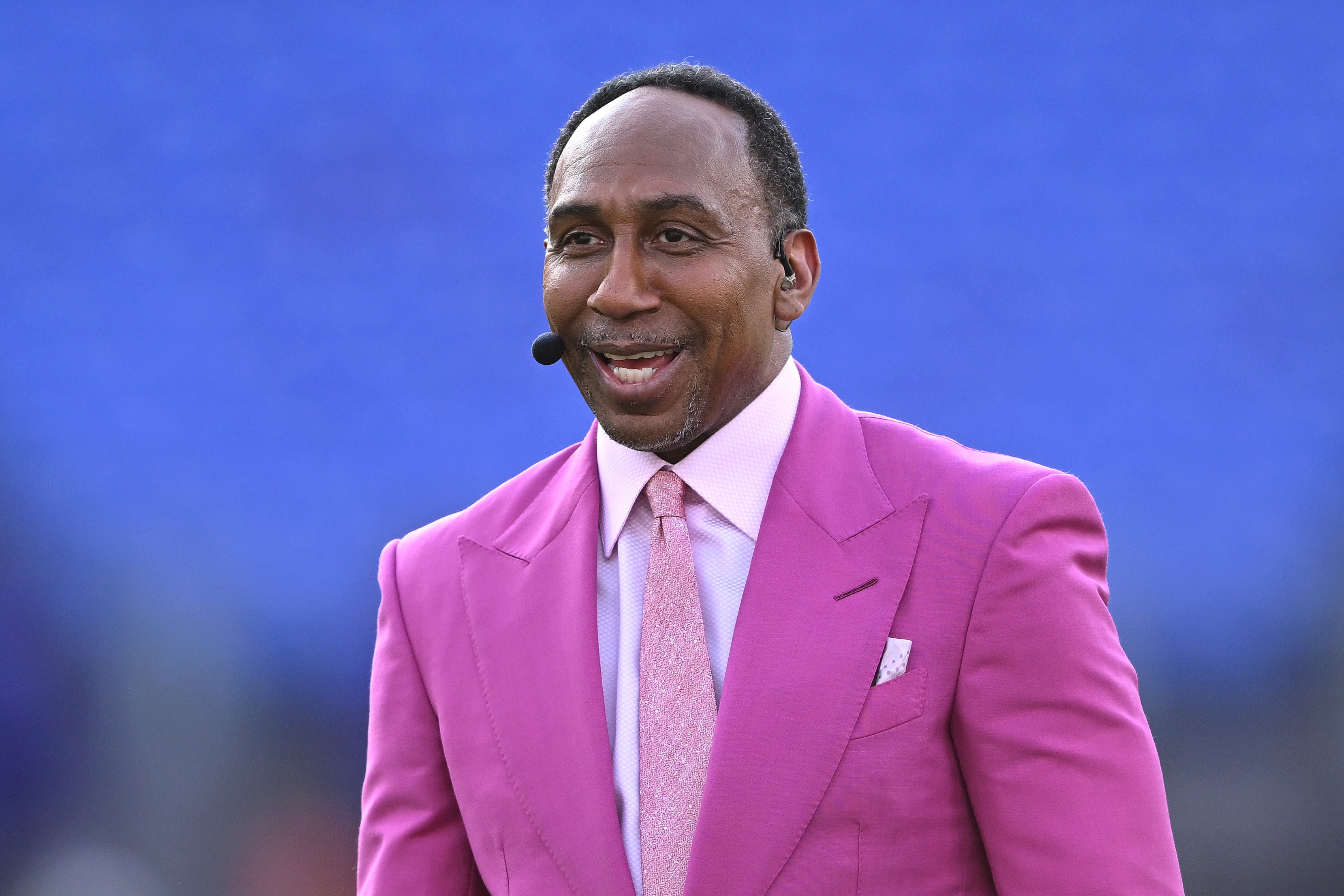 O comentarista da ESPN Stephen A. Smith afirmou que a apreensão de jogos de azar da NBA na quinta-feira era parte de uma trama de vingança de Donald Trump e foi feita para desviar a atenção dos protestos contra o presidente em um frenesi selvagem.
