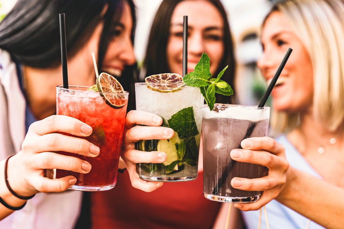 Five signs your summer drinking habit is becoming a problem – UK Times Five signs your summer drinking habit is becoming a problem – UK Times