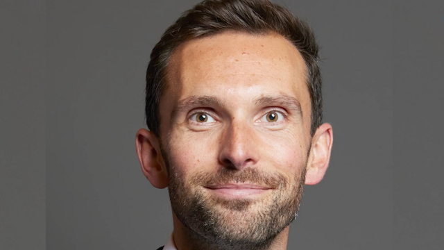 <p>Labour minister says ‘one in, one out’ France return fail shows scheme is ‘working’</p>