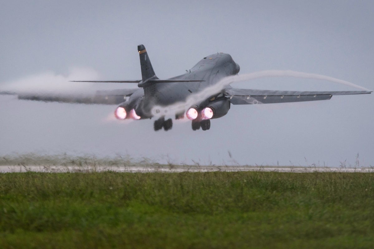 US military flew supersonic B-1 bombers up to the coast of Venezuela