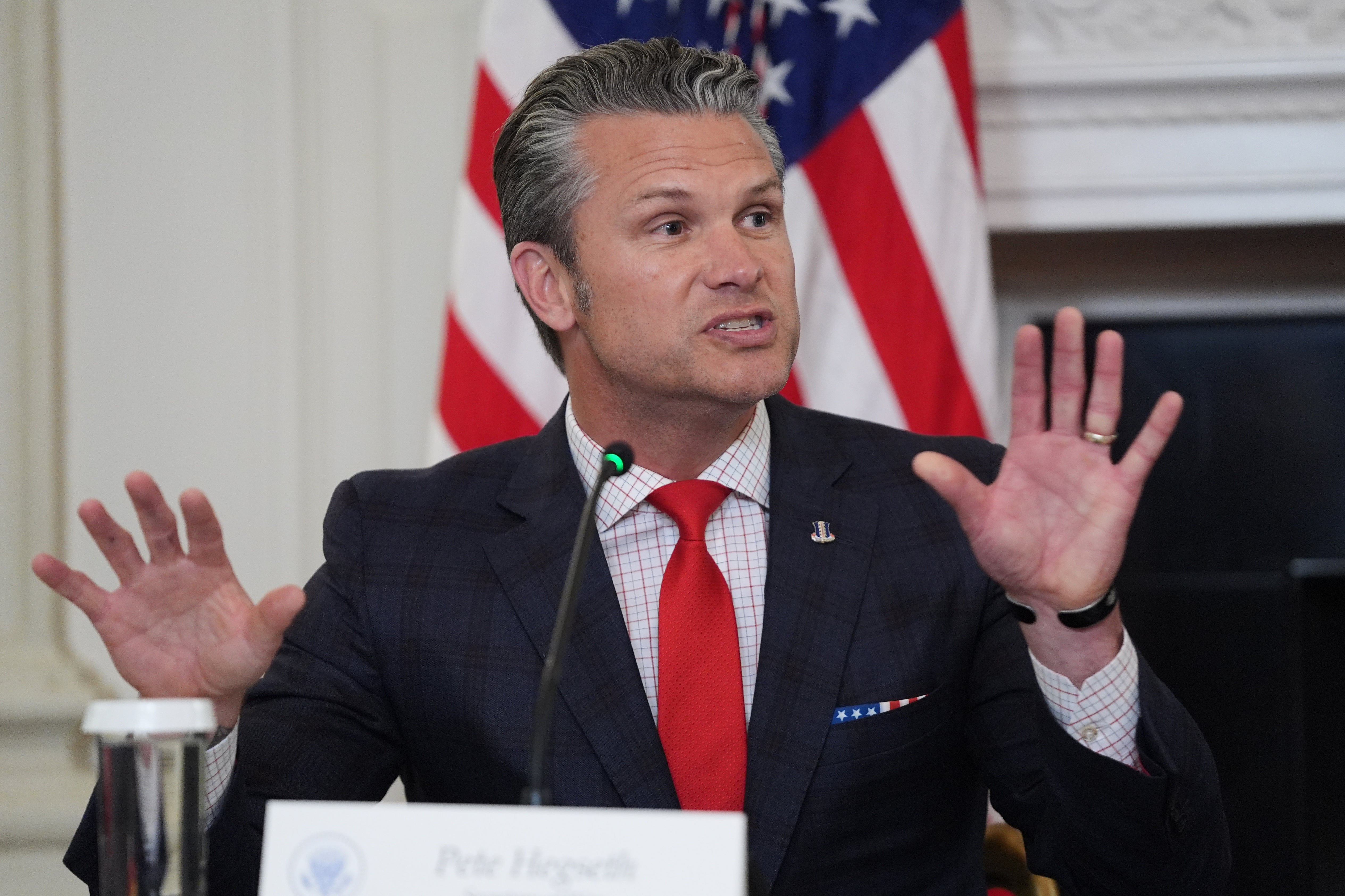 O secretário da Guerra, Pete Hegseth, anunciou o último ataque dos EUA a um suposto barco de contrabando de drogas em um post no X na sexta-feira.
