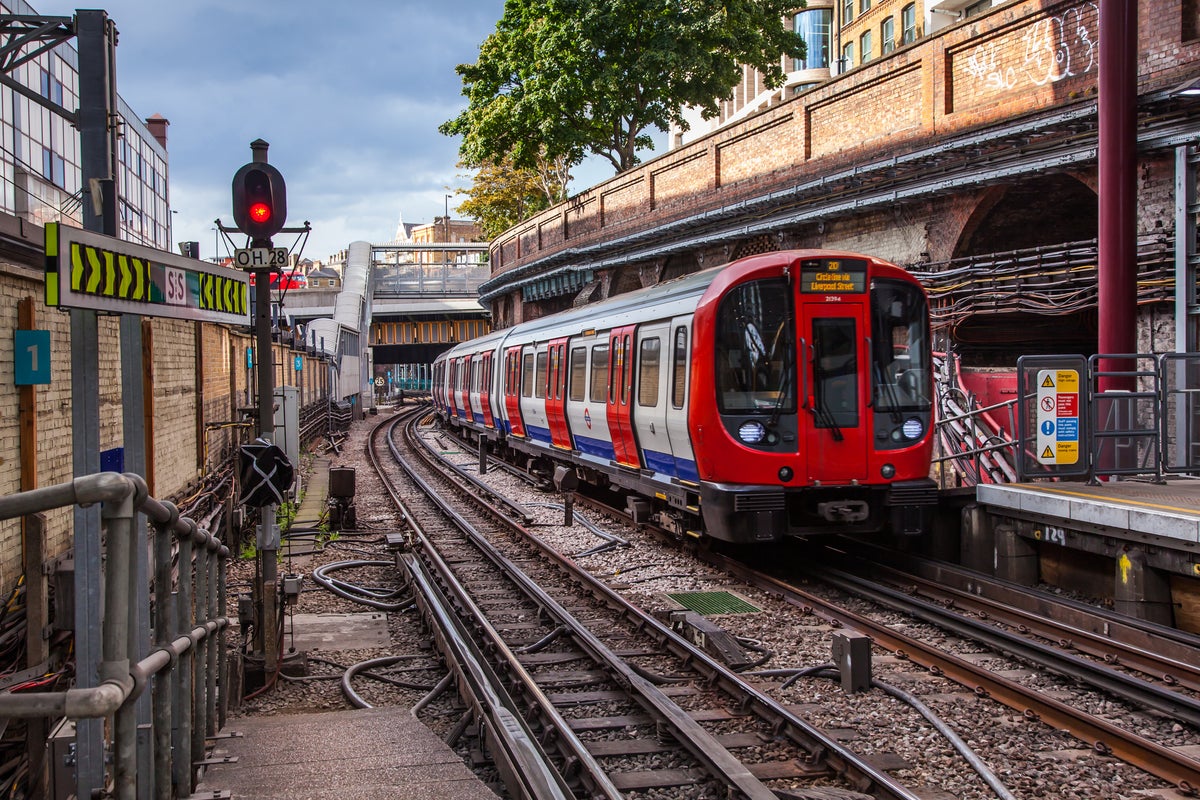 London Underground signalling: How does it work and what can go wrong? London Underground signalling: How does it work and what can go wrong?
