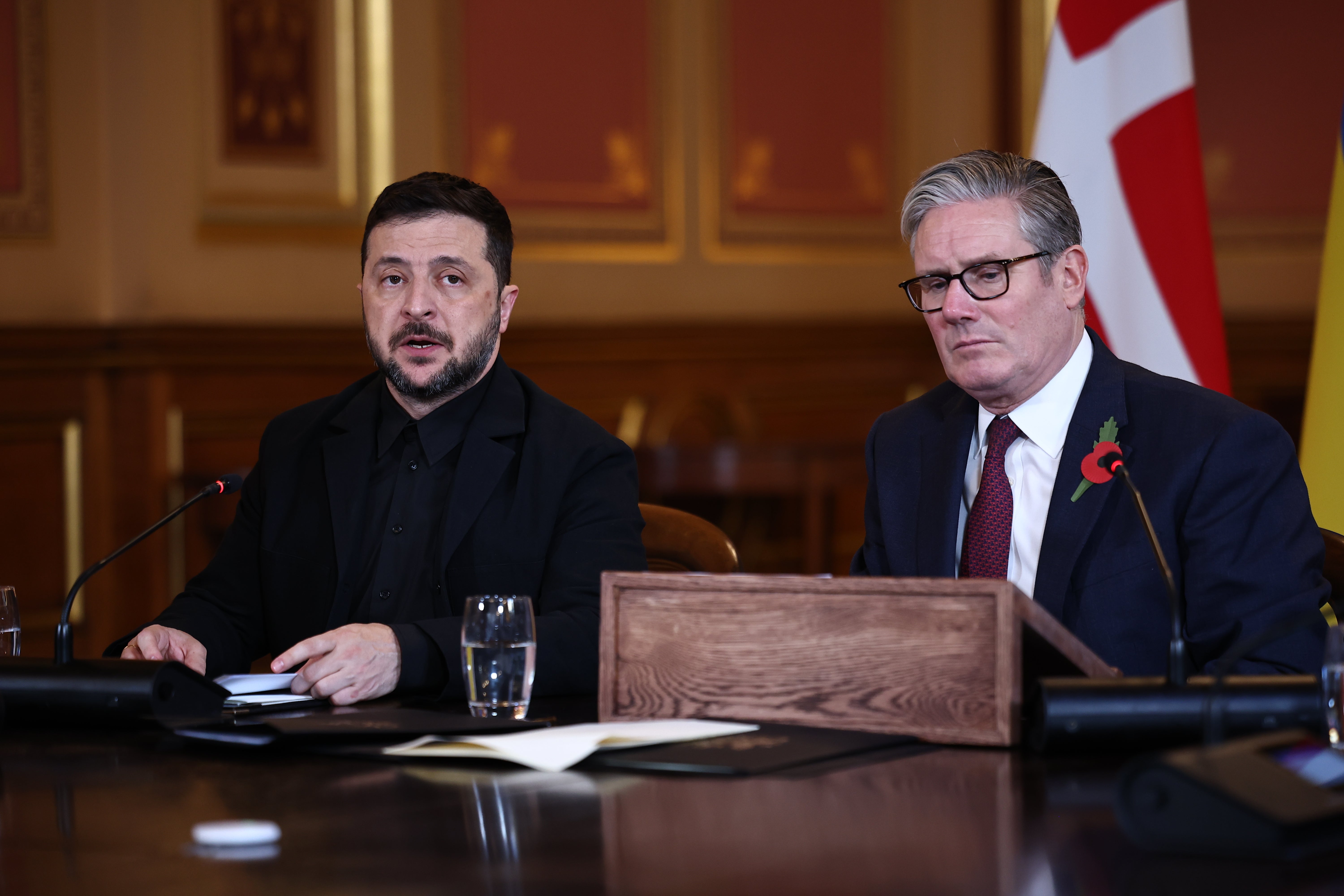 <p>Keir Starmer sits with Ukraine’s President Volodymyr Zelensky during a meeting of ‘coalition of the willing’ </p>