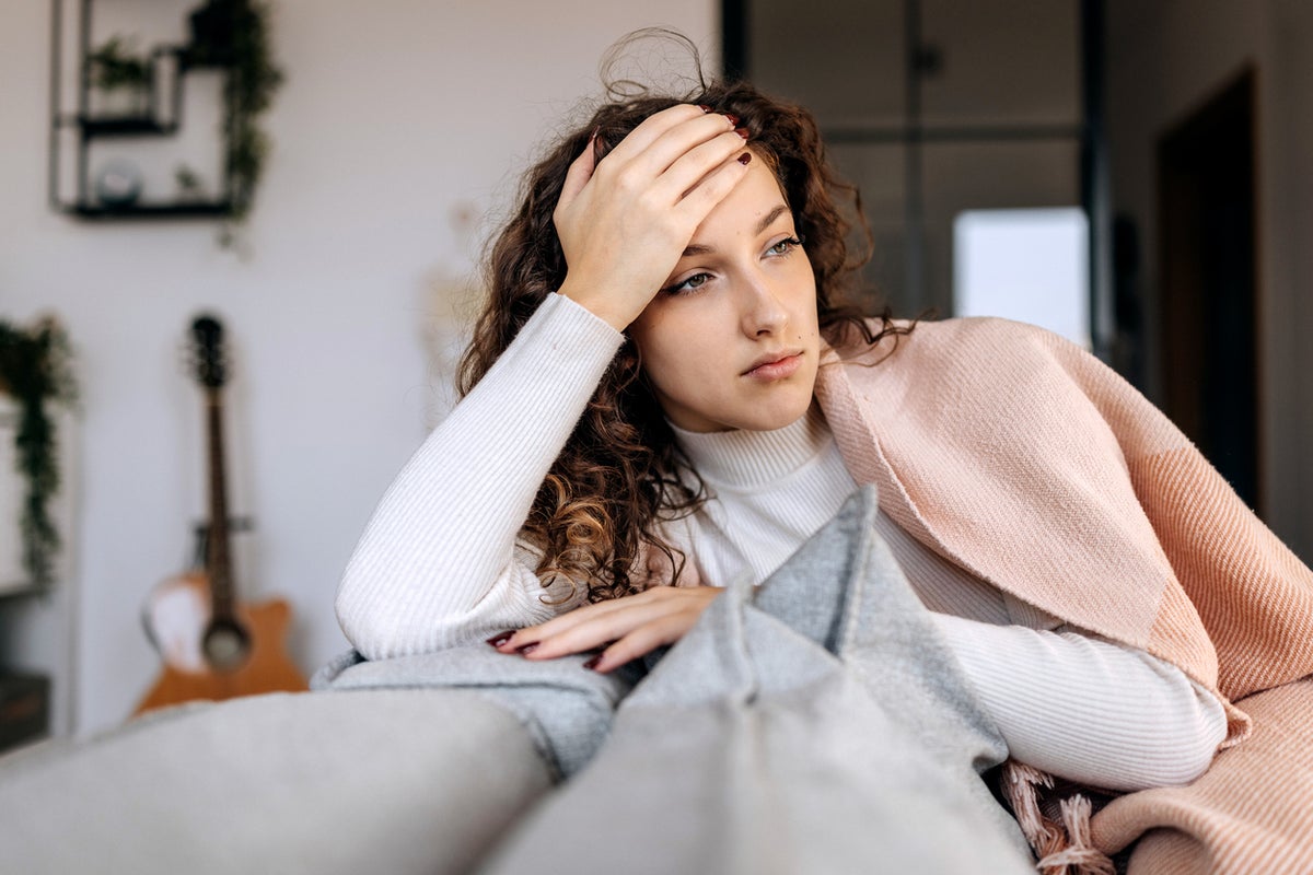 Experts say to eat these 5 foods to fight off seasonal depression Experts say to eat these 5 foods to fight off seasonal depression