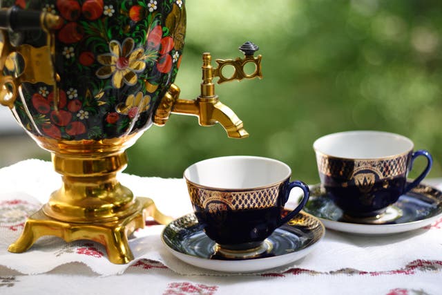 <p>A traditional Russian samovar tea set</p>