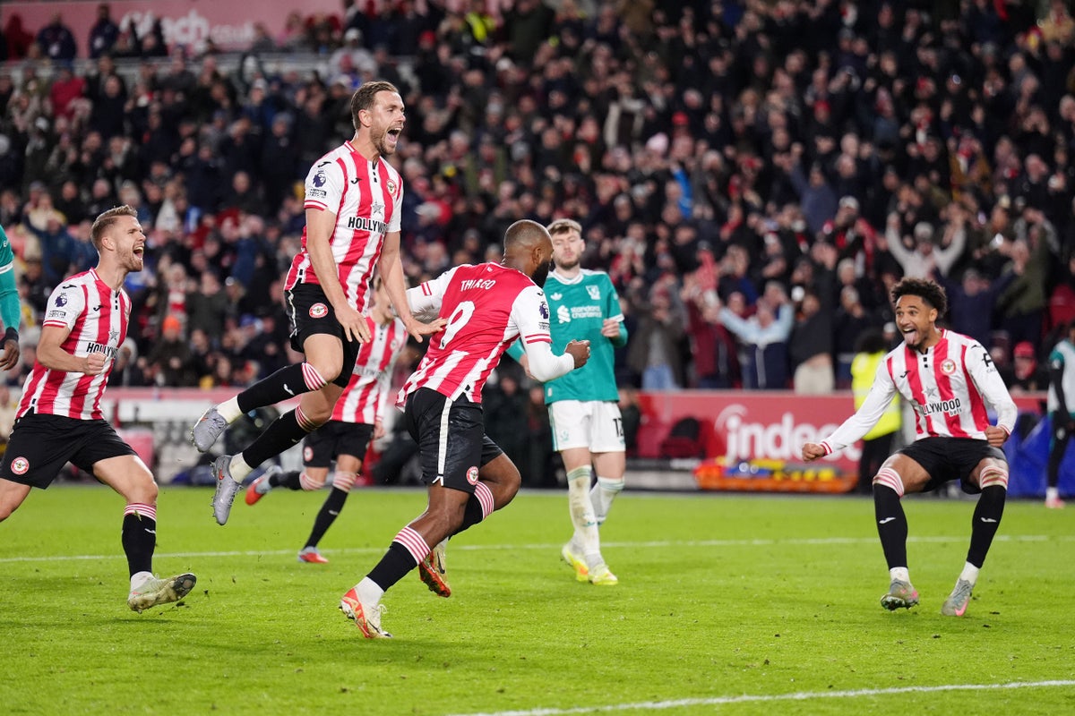 Liverpool Falls to Four Consecutive Premier League Losses, Dents Title Defense