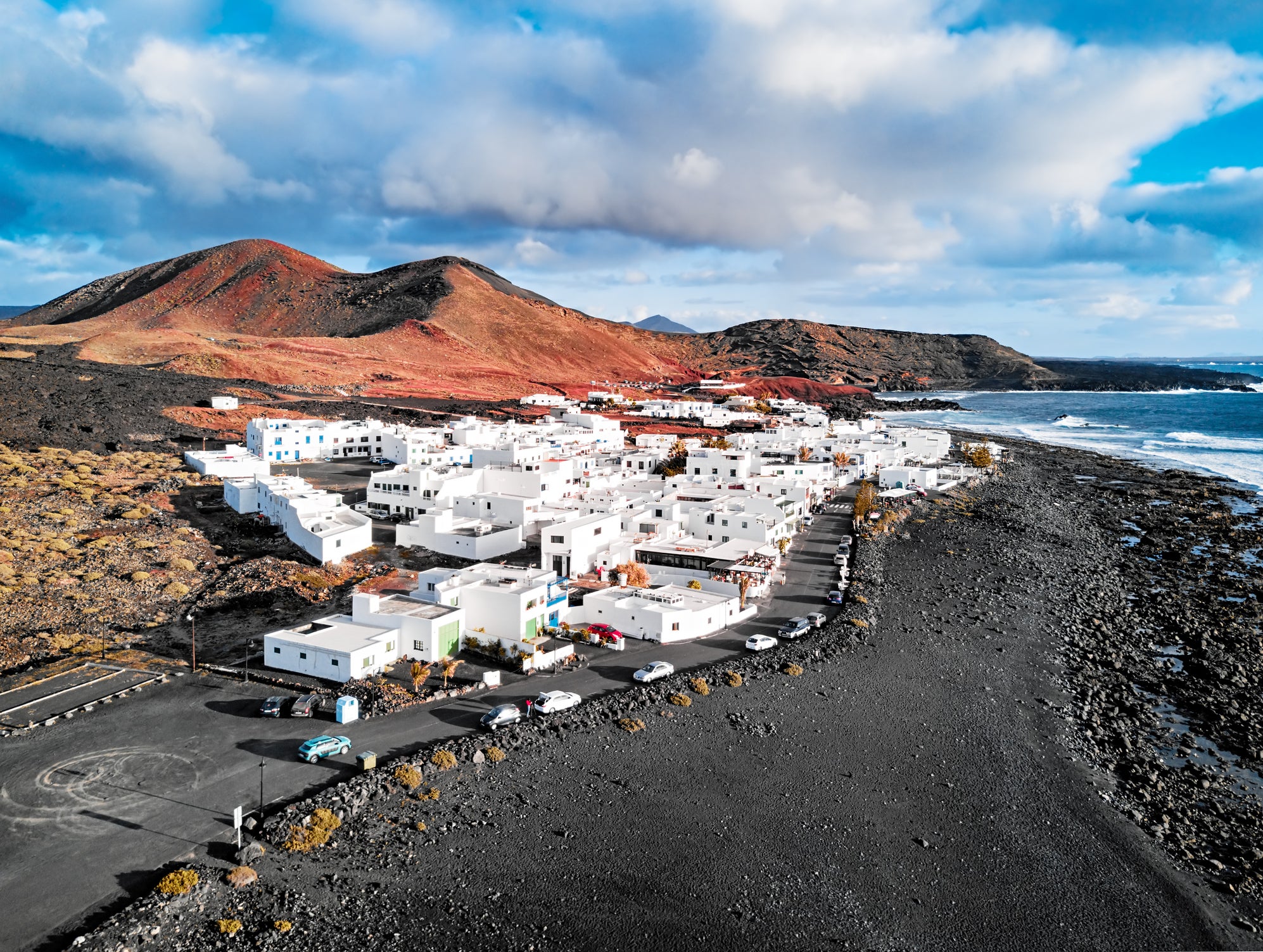 Average highs are around 21C in Lanzarote during the winter months