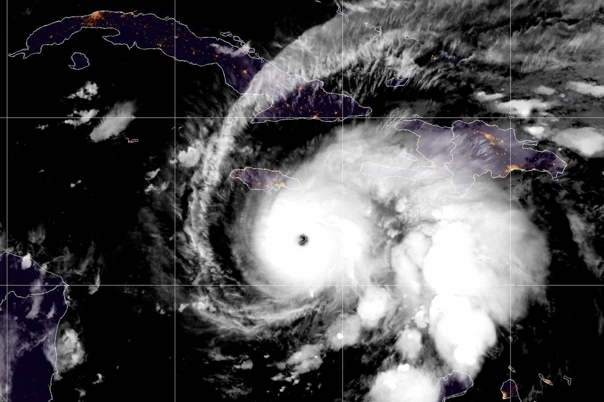 https://static.independent.co.uk/2025/10/27/10/31/Hurricane-Melissa-Threatens-Catastrophic-Flooding-In-Jamaica-And-Haiti-5v7d4rap.jpeg?trim=289,0,289,0&width=1200&height=800&crop=1200:800