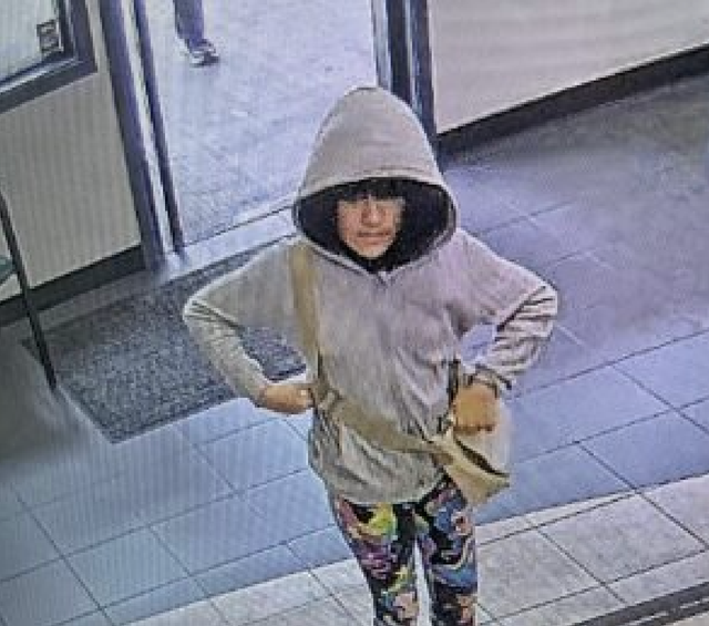 <p>Surveillance images of missing 9-year-old Melodee Buzzard</p>
