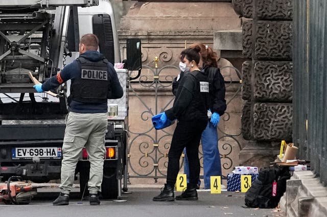 FRANCIA-LOUVRE-AP EXPLICA