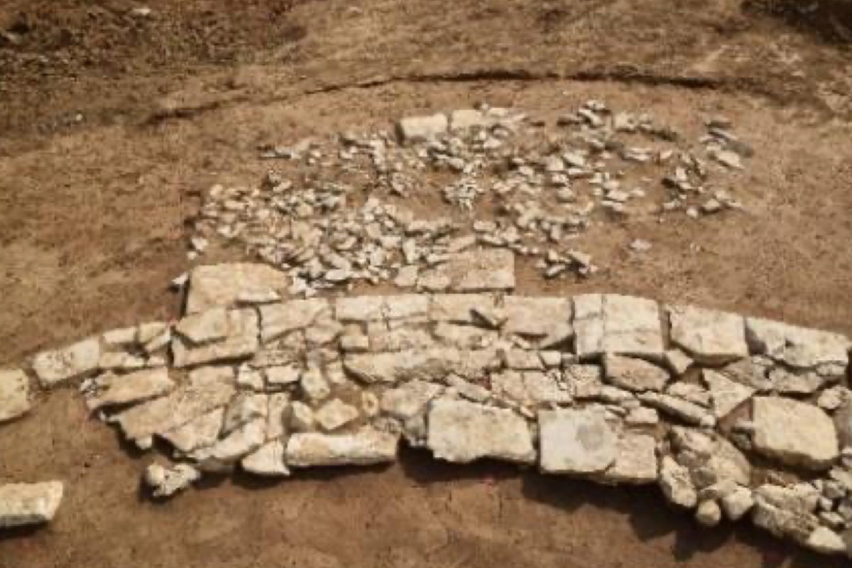 https://static.independent.co.uk/2025/10/27/6/03/Section-of-stone-wall-unearthed-in-Bavaria.png?trim=0,14,0,14&width=1200&height=800&crop=1200:800