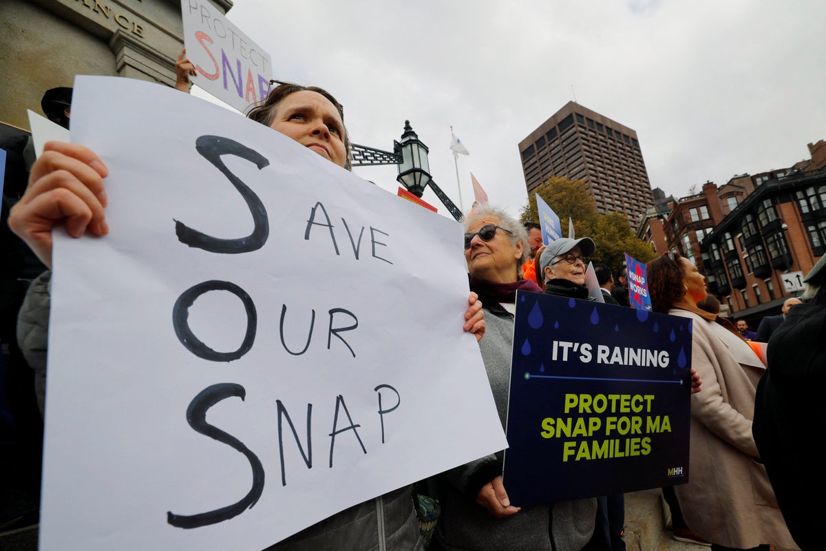 https://static.independent.co.uk/2025/10/28/21/29/Rally-for-SNAP-benefits-in-Boston-desevqds.jpeg?trim=0,1,0,0&width=1200&height=800&crop=1200:800
