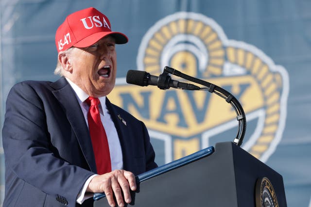 <p>The White House pressed Navy officials to launch 2,000-pound live bombs instead of dummy explosives during its 250th anniversary celebration that President Donald Trump attended, according to a new report.</p>