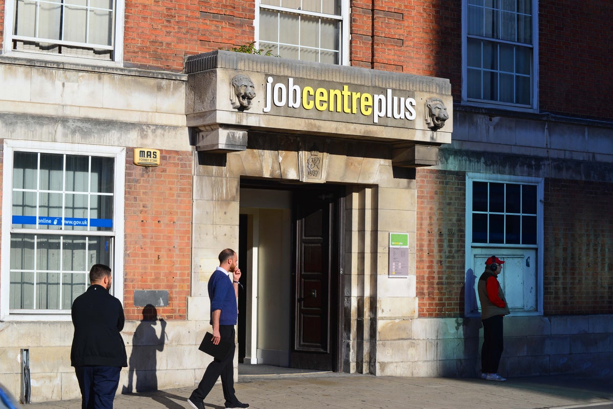 Children in long-term workless households highest for nearly a decade Children in long-term workless households highest for nearly a decade
