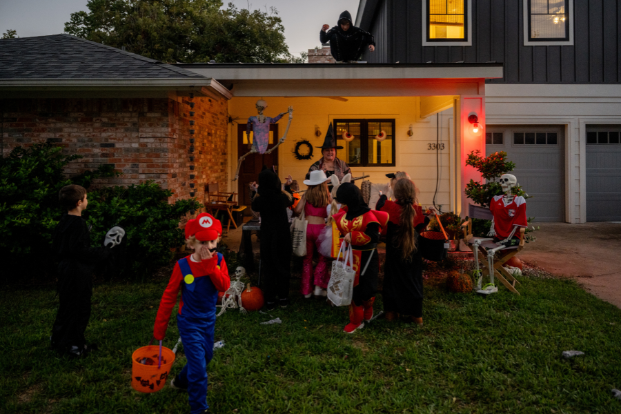 <p>Halloween candy prices are rising faster than inflation, with a 100-count bag now $16, over triple the rate of five years ago</p>