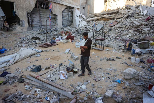 <p>A man walks amid the rubble of a house destroyed in an Israeli strike in Khan Yunis, in the southern Gaza Strip, on October 29, 2025</p>