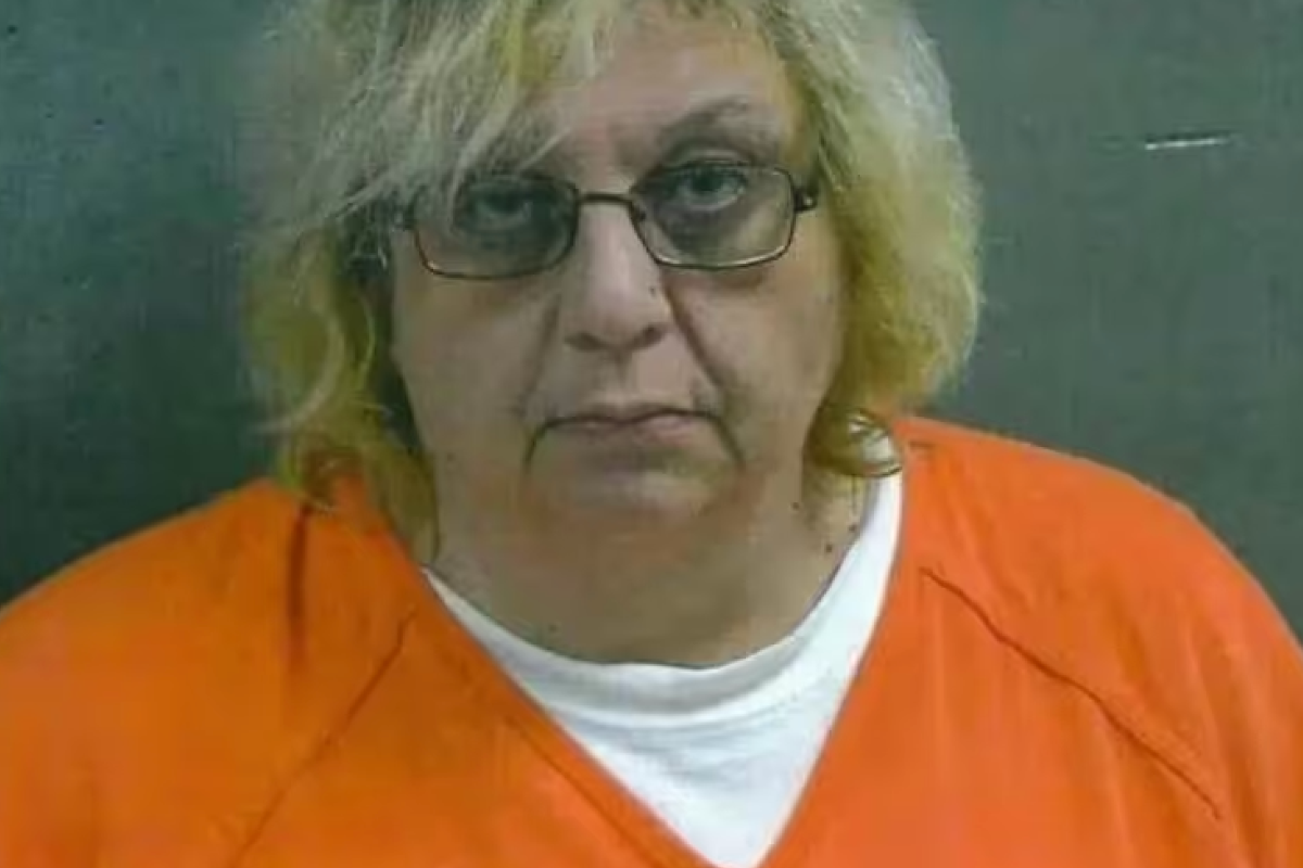 Woman spent months slowly poisoning her ex-cop boyfriend to death with eyedrops: ‘She watched him suffer’ Woman spent months slowly poisoning her ex-cop boyfriend to death with eyedrops: ‘She watched him suffer’