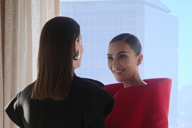 <p>Kim Kardashian habló con Sarah Paulson sobre su teoría de que el alunizaje no ocurrió, en el episodio más reciente de ‘The Kardashians’</p>