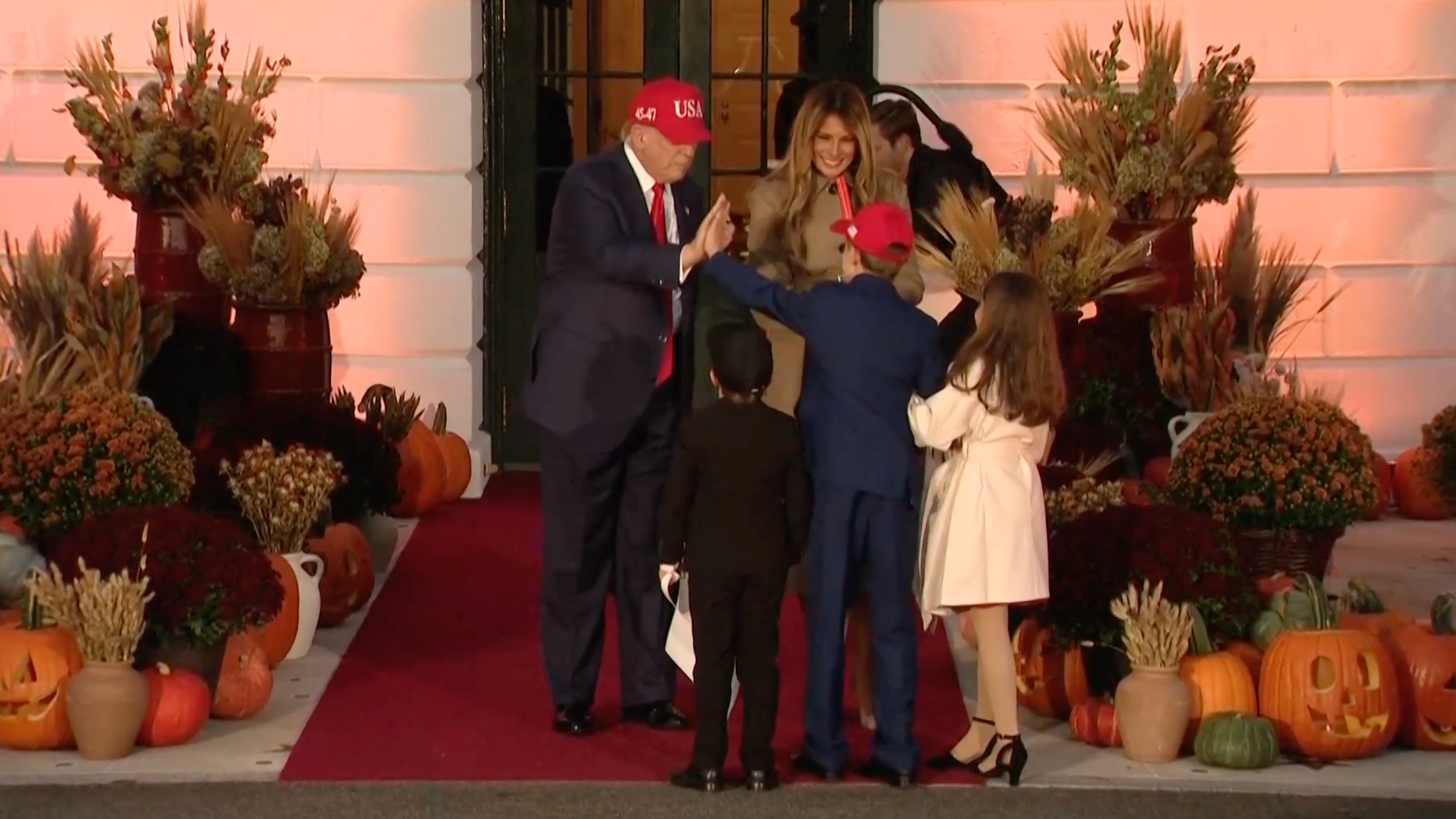 <p>Moment Trump and Melania meet dopplegangers at White House Halloween event</p>