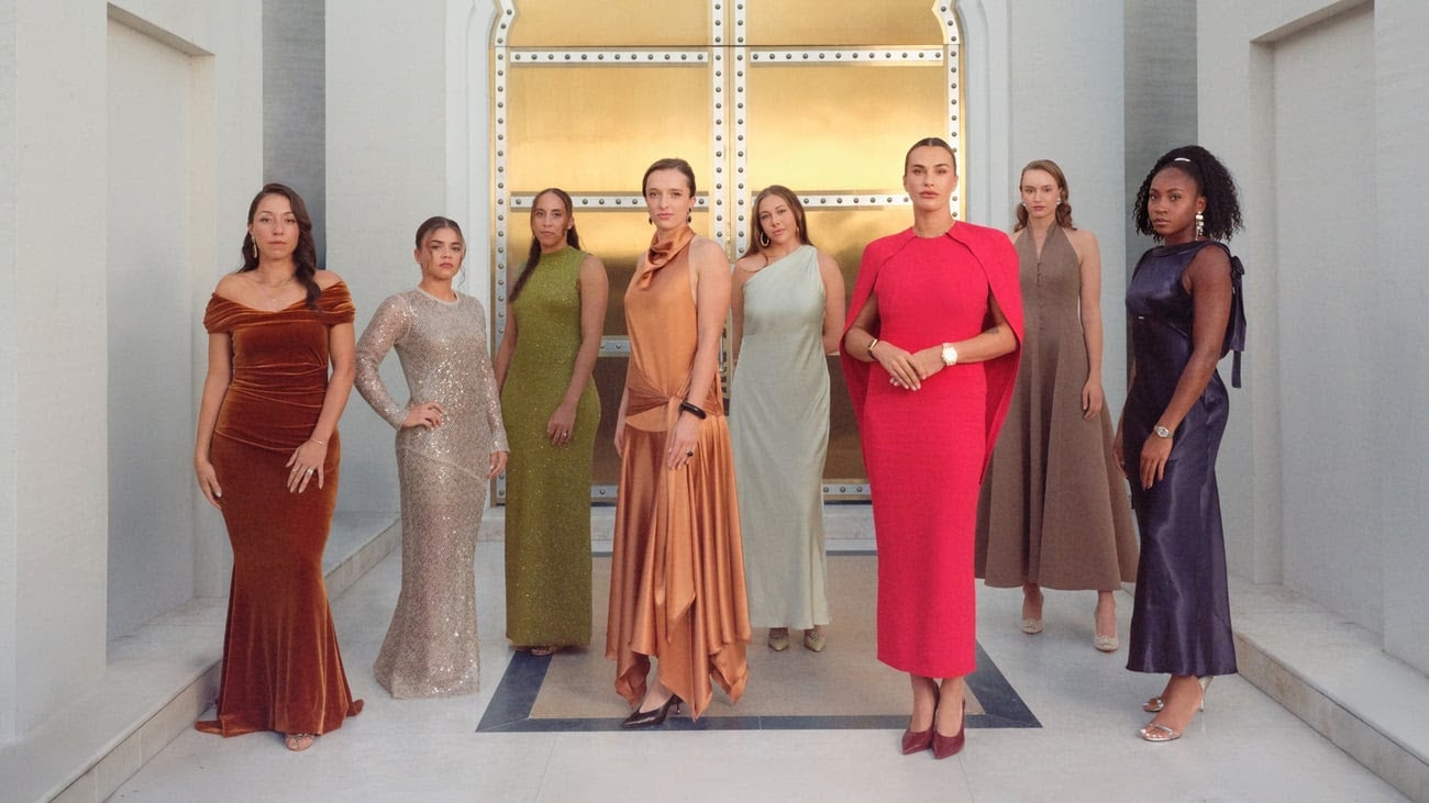 The eight players competing in Riyadh pose for the WTA Finals portrait