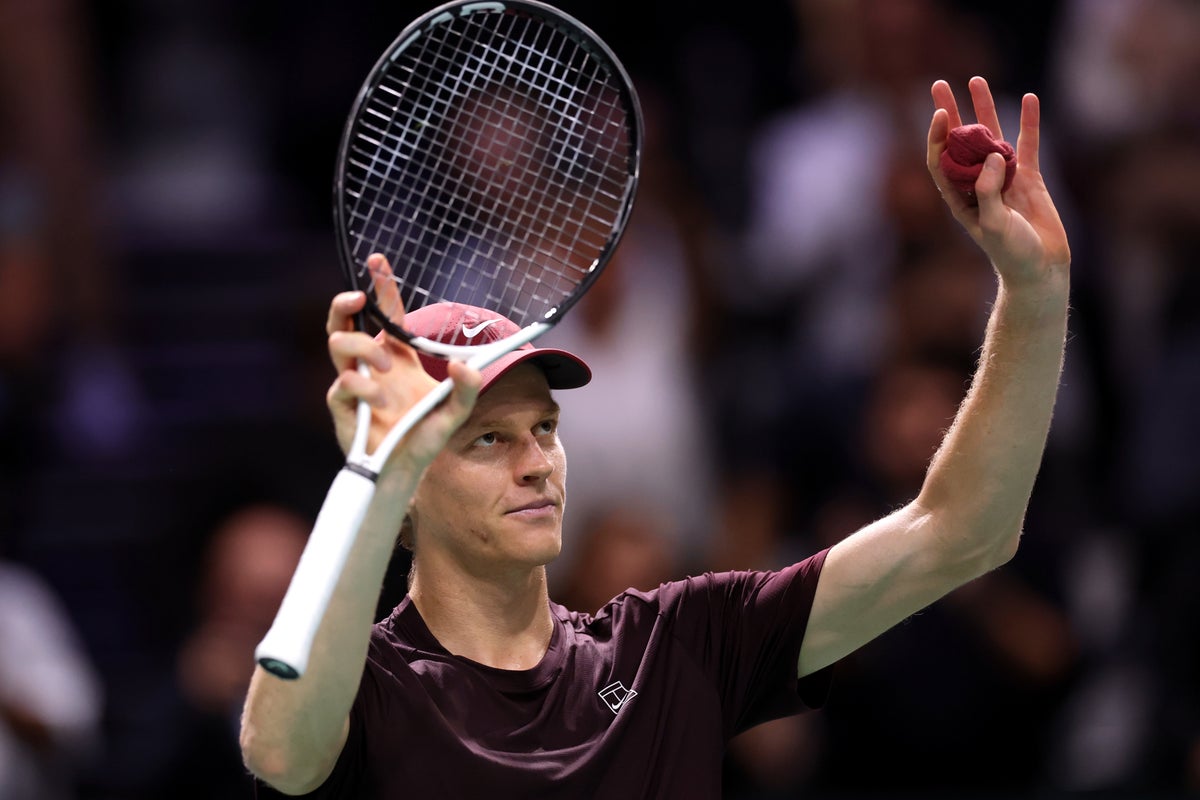 Jannik Sinner closes in on Carlos Alcaraz’s No 1 spot by reaching Paris semi-finals – UK Times