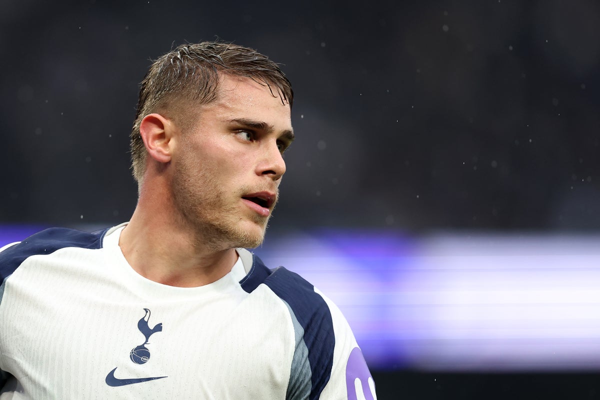 Tottenham v Chelsea live: Premier League team news and build-up to London derby