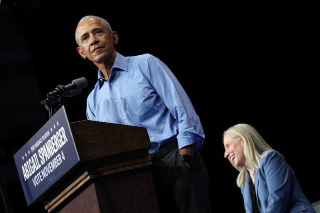 <p>Former U.S .President Barack Obama speaks as Virginia Democratic gubernatorial candidate, former Rep. Abigail Spanberger (R) sits next to him during a campaign rally in the Chartway Arena on November 01, 2025 in Norfolk, Virginia</p>