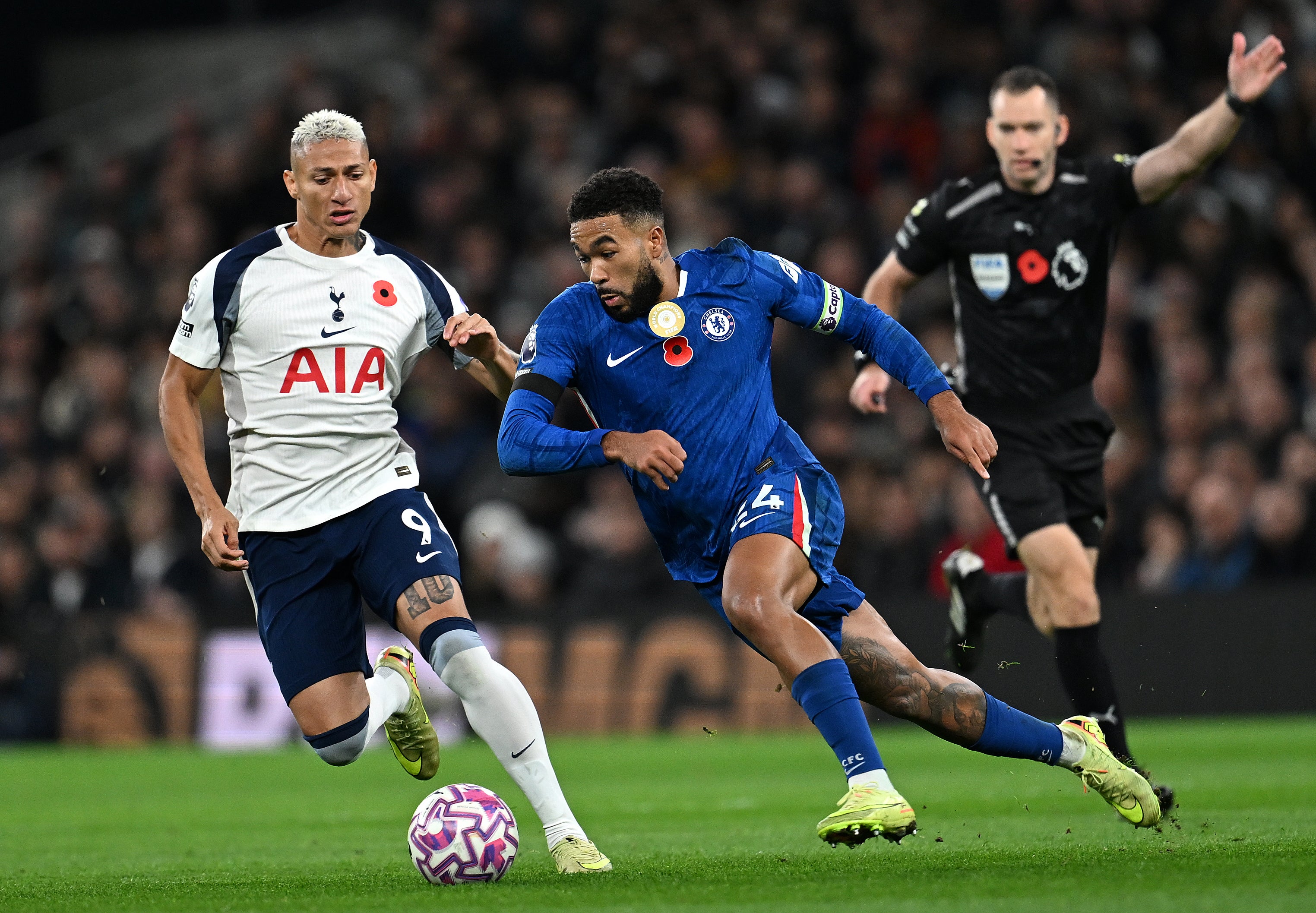 <p>Reece James dribbles away from Richarlison</p>