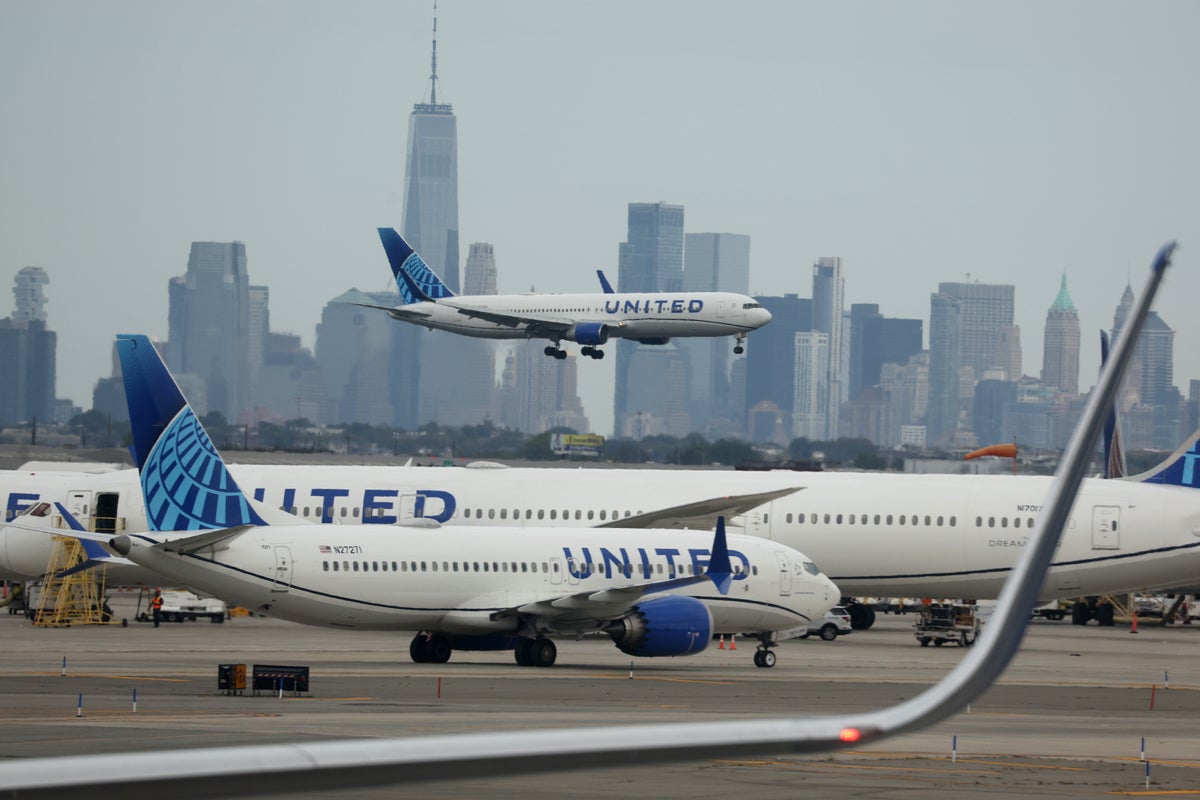 Two United Airlines planes collide on New York’s LaGuardia tarmac following day of ground stops and wind alerts